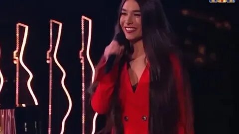 Шоу песни плакала
