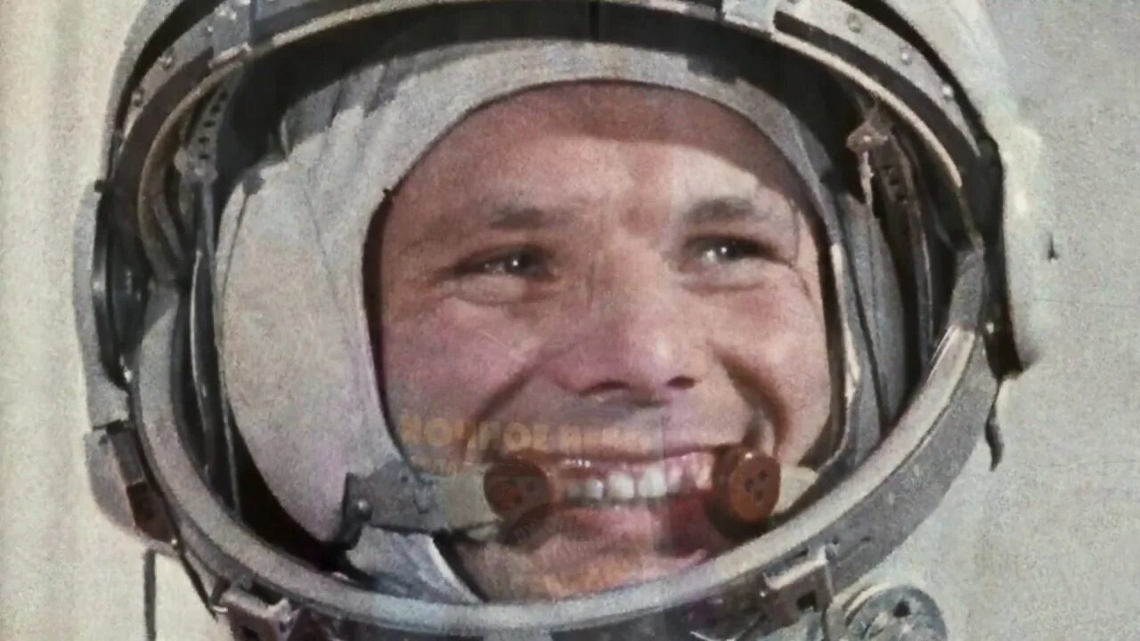 Лицо Гагарина в шлеме. День рождения Гагарина Космонавта. Видео про юрия гагарина
