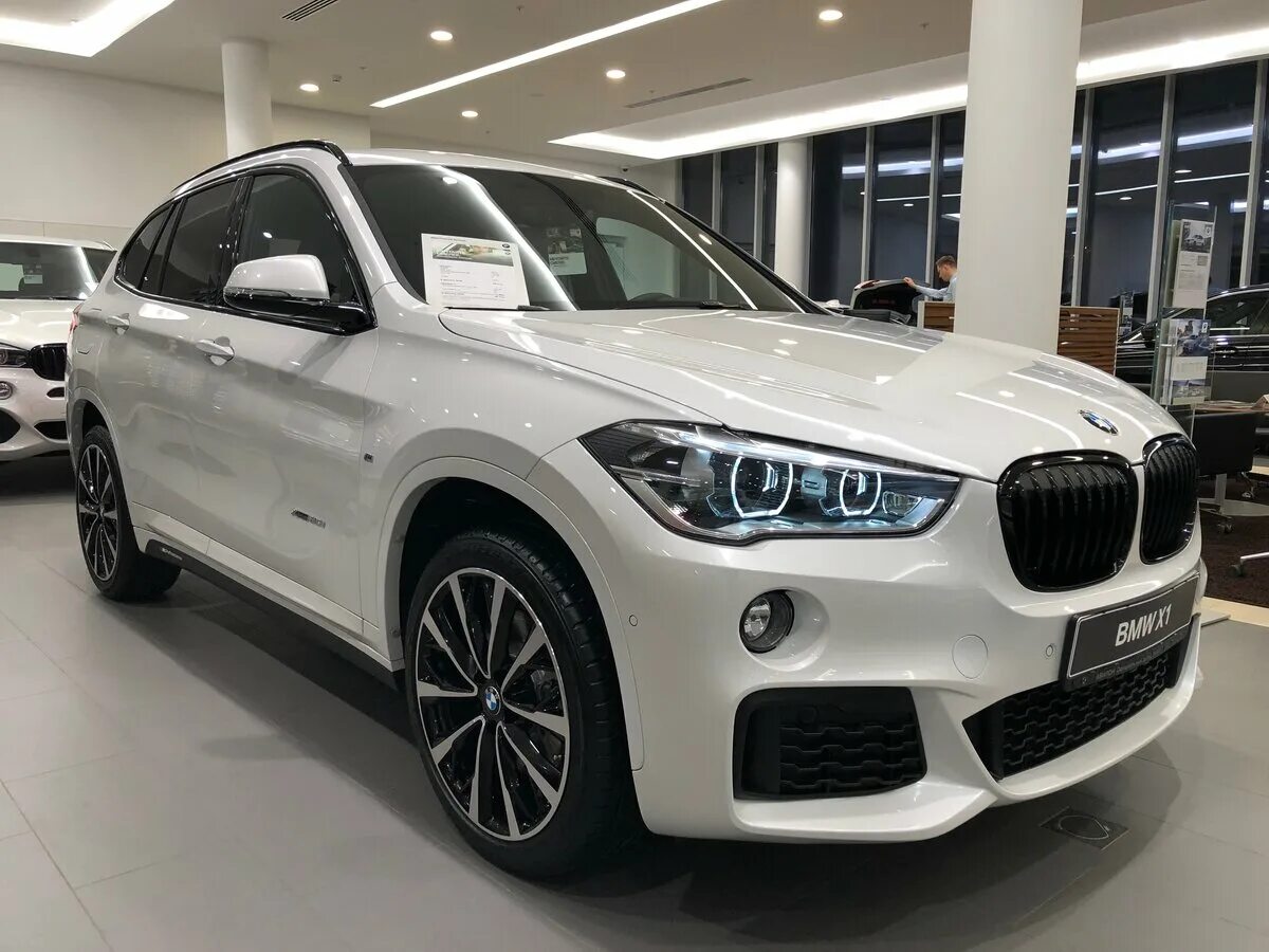 БМВ x1 2018. BMW x1 xdrive20i. BMW x1 белая. БМВ x1 2021. Купить бмв икс 1