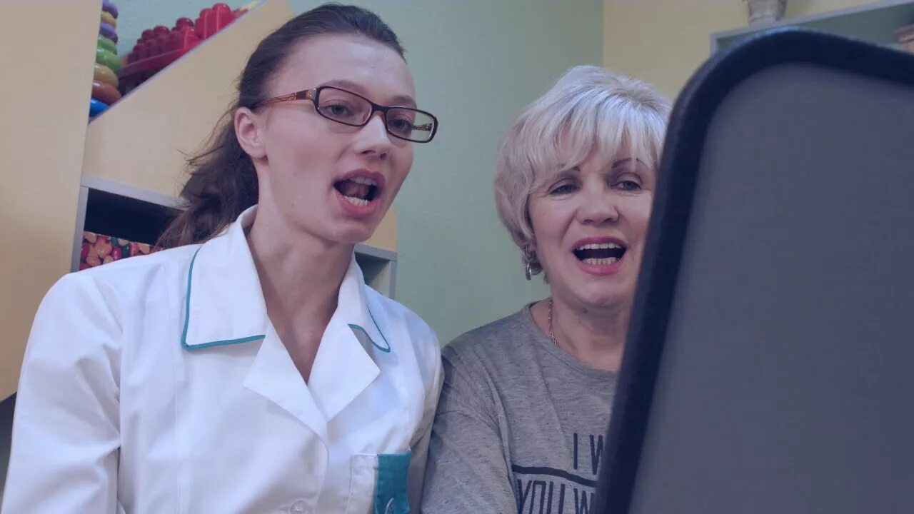 Логопедия после инсульта. Занятия с логопедом после инсульта. Упражнения для речи после инсульта. Занятия логопеда после инсульта видео. Гимнастика для восстановления речи после инсульта.