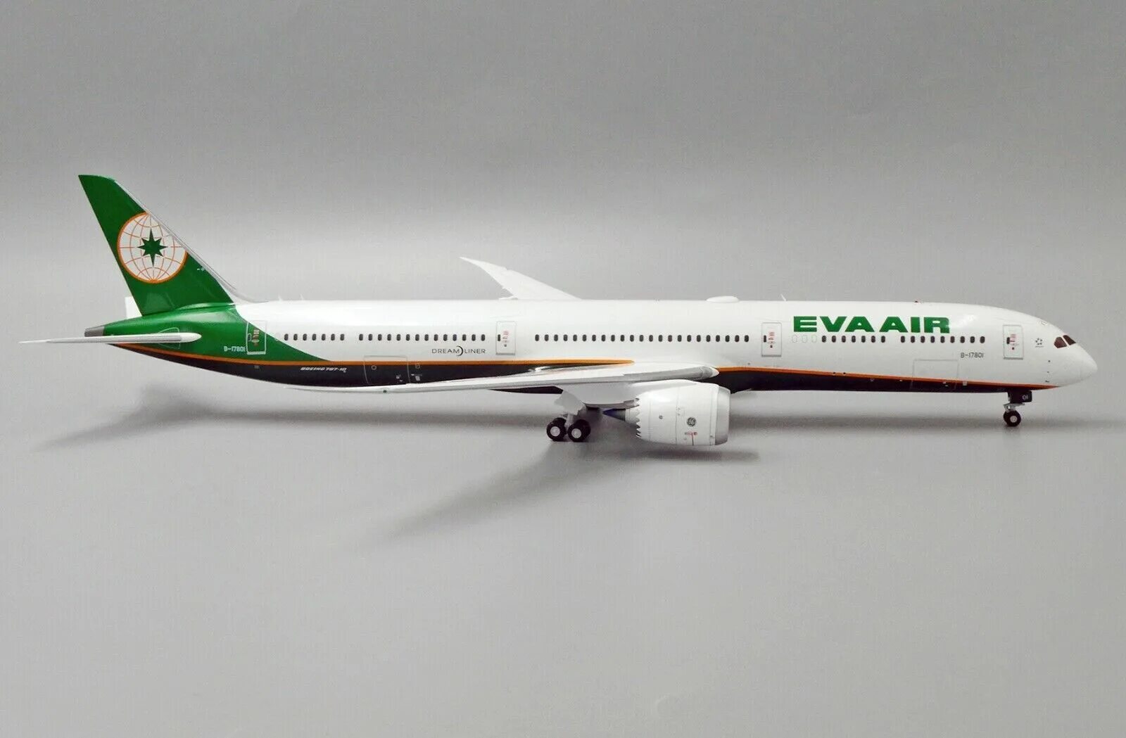 Аир б. Eva Air 787. Boeing 787-10 Eva Air. Boeing 787-10 Dreamliner модель 1:200. MD 11 Eva Air 1/200 Albatros.