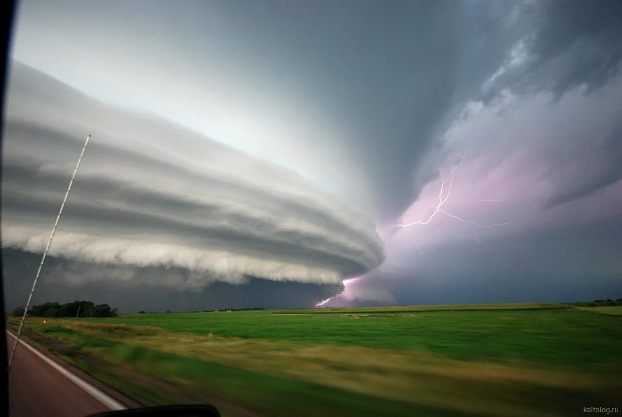 торнадо природное явление. микрошквалистые торнадо. природные катаклизмы. погодные аномалии в россии. природные явления.