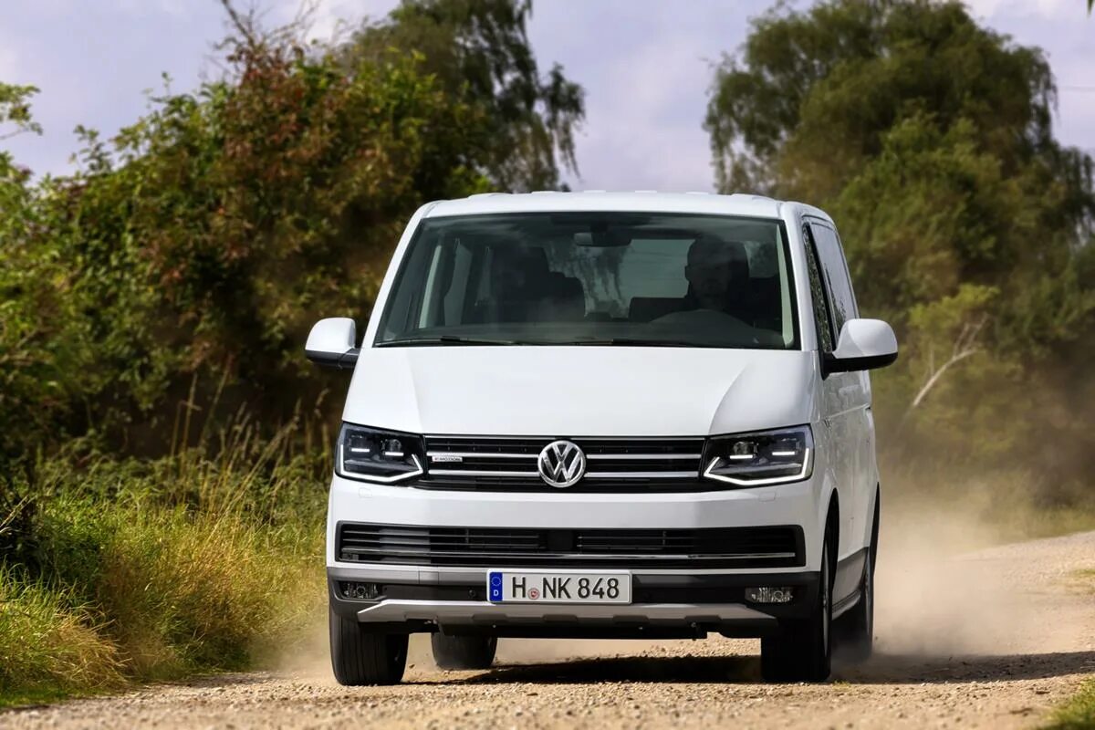 Т 6 октября. Фольксваген Multivan t6. Фольксваген Транспортер т6. Volkswagen Transporter (t6) Мультивен. VW t6 Panamericana.