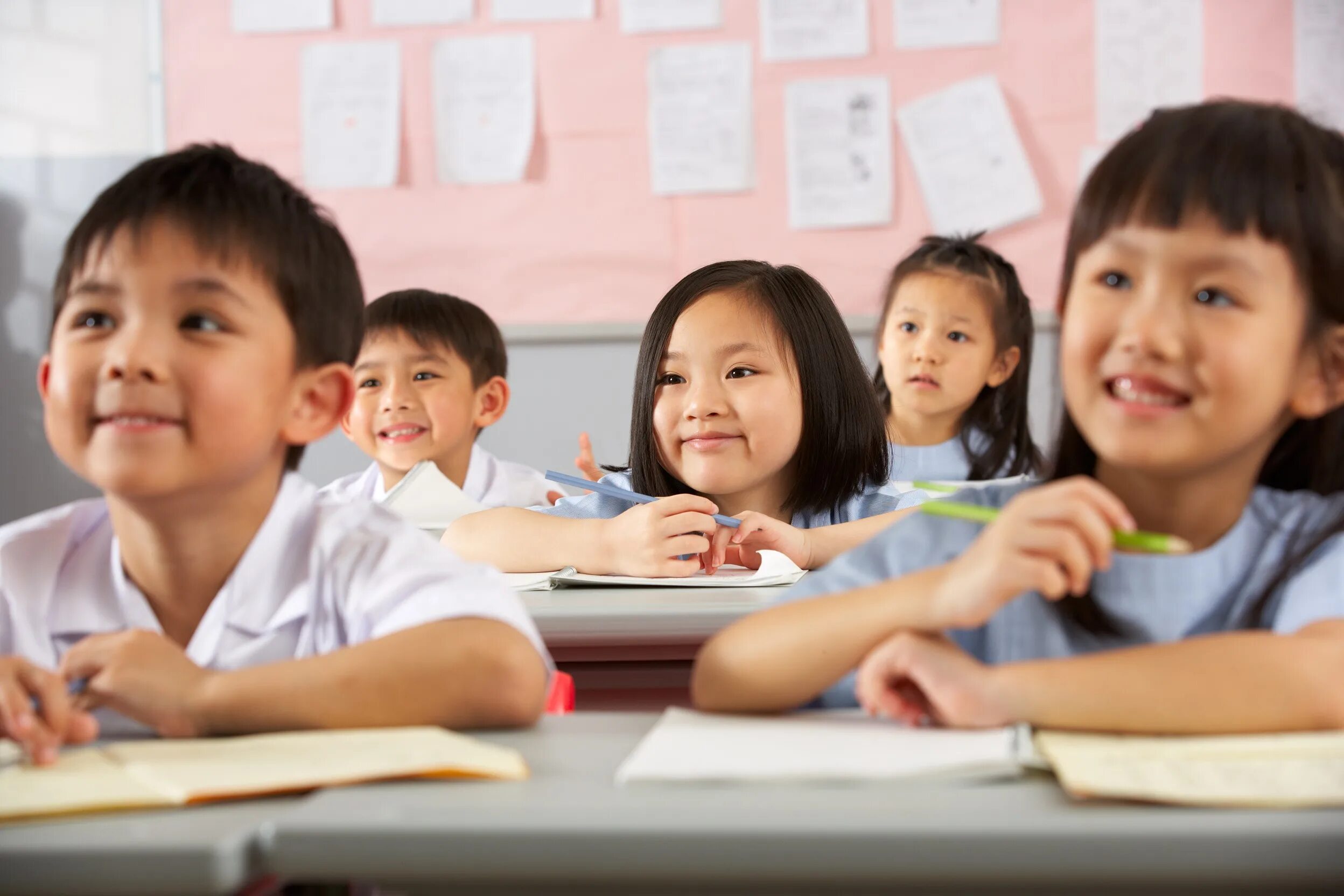 Primary students. Начальная школа в Китае. Китайские дети в школе. Японские дети в школе. Китай школа дети.