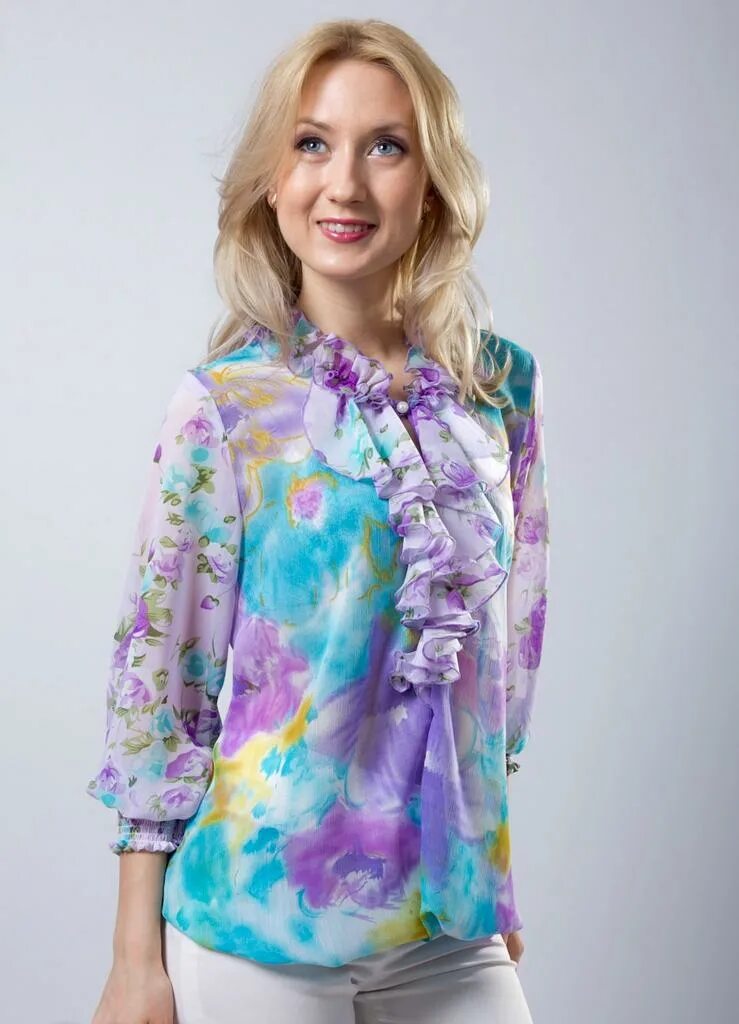 Блузки с коротким рукавом на вайлдберриз. Цветная блузка. Блузка разноцветная женская. Блузки из шифона. Цветная летняя блузка.