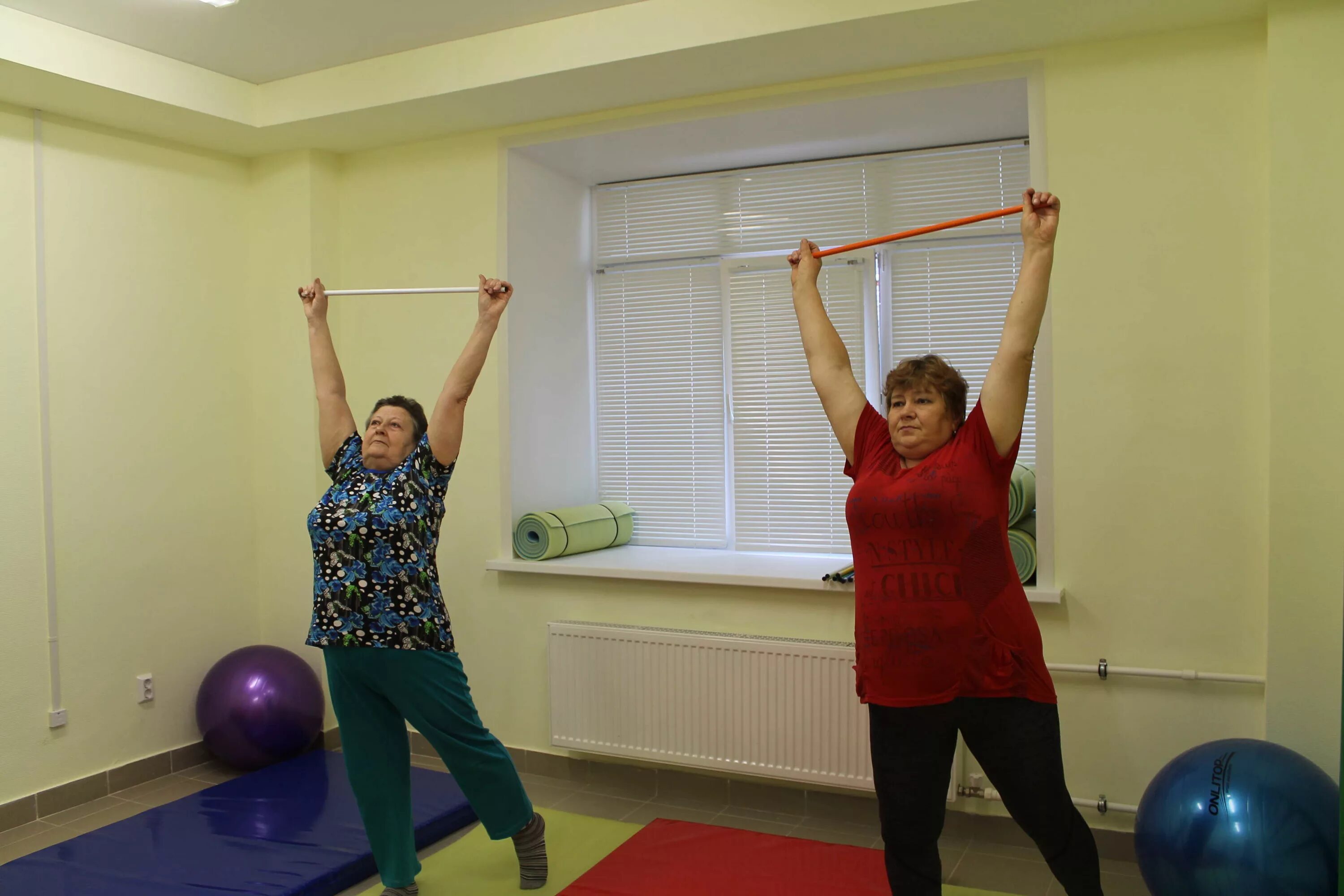 Лфк 8. Кабинет лфк. кабинет лечебной физкультуры. кабинет лфк в поликлинике. зал лфк в поликлинике.