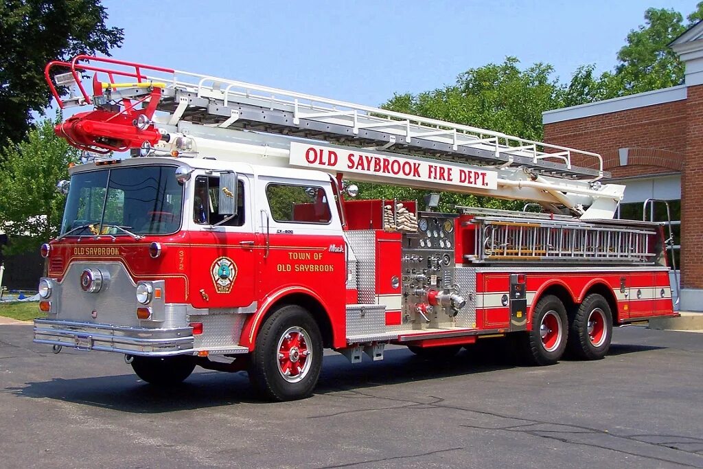 Олд фаер. Софт фри фаер. Пожарная машина сша 1940. Ретро пожарный автомобиль. Fire truck 1950.