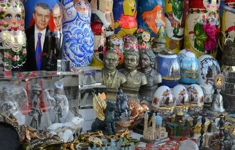 Какой сувенир можно привезти из питера