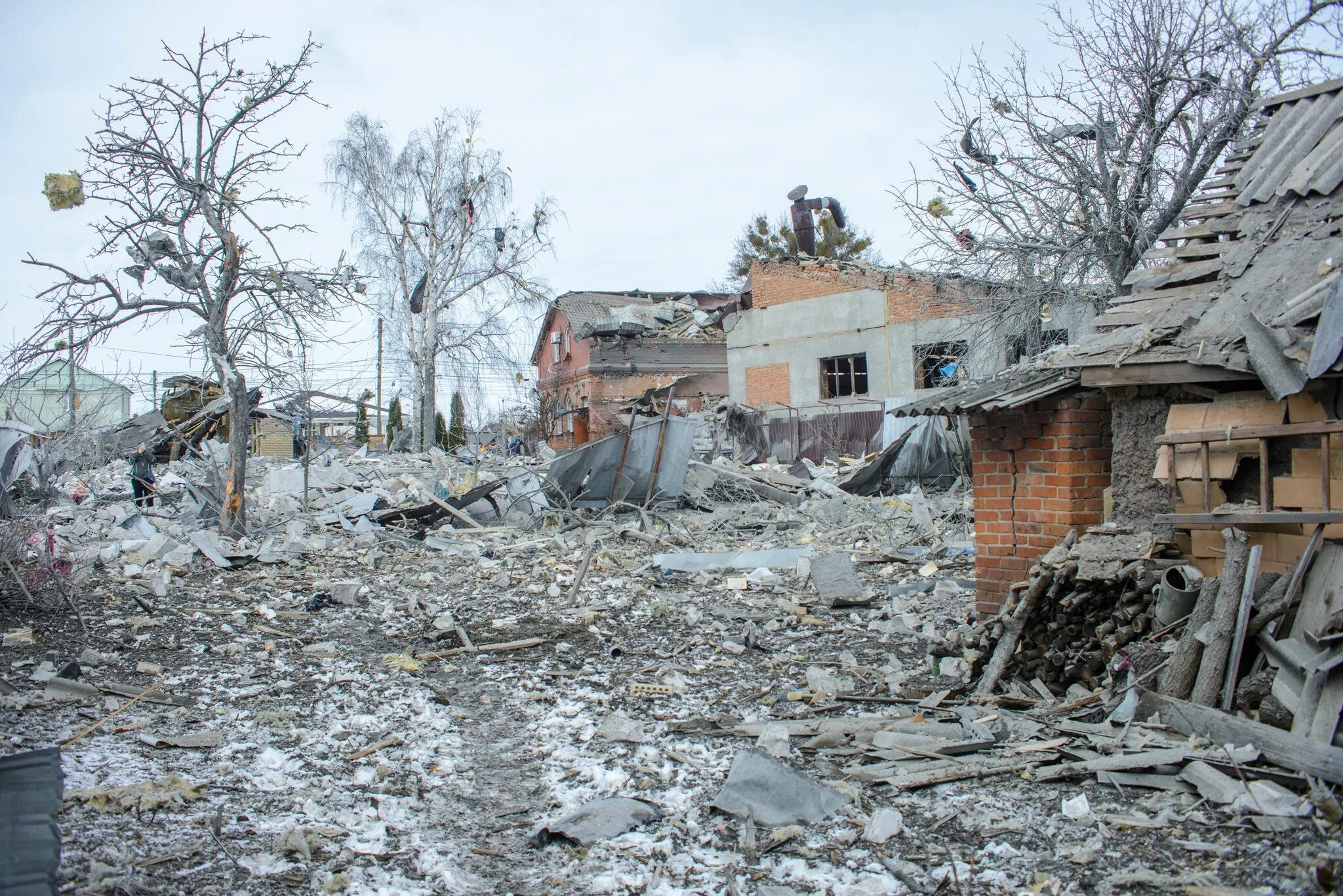 Разрушенное здание. Разрушения на Украине. Разрушенный дом. Разрушенные дома Донбасса.