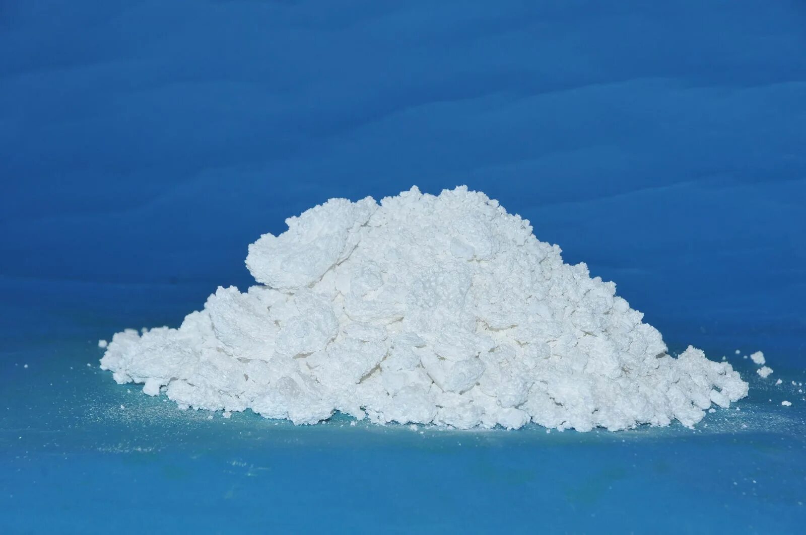 тетрахлорид циркония. хлорное серебро. сульфат циркония. оксихлорид циркония. Zirconium(iv) chloride.