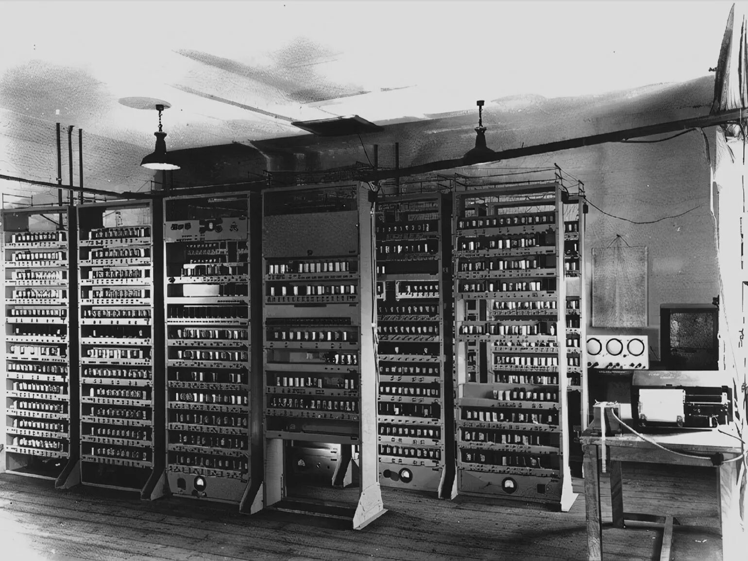 Эдсак 1949. ЭВМ Эдсак. Первая ЭВМ машина EDSAC. EDSAC 1952. Машины вычислительные электронные цифровые