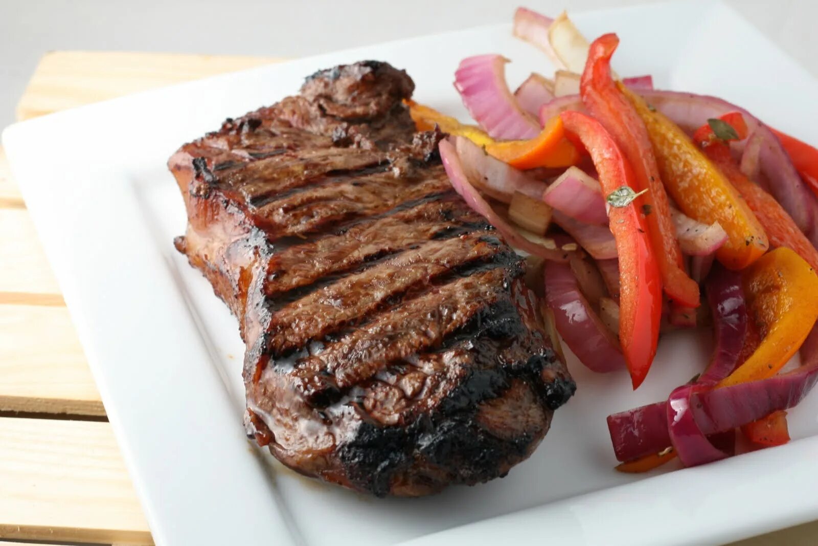 Стейк вкус. Рибай пеппер. говяжий стейк пеппер. рибай тибон томагавк. пеппер стейк из говядины.