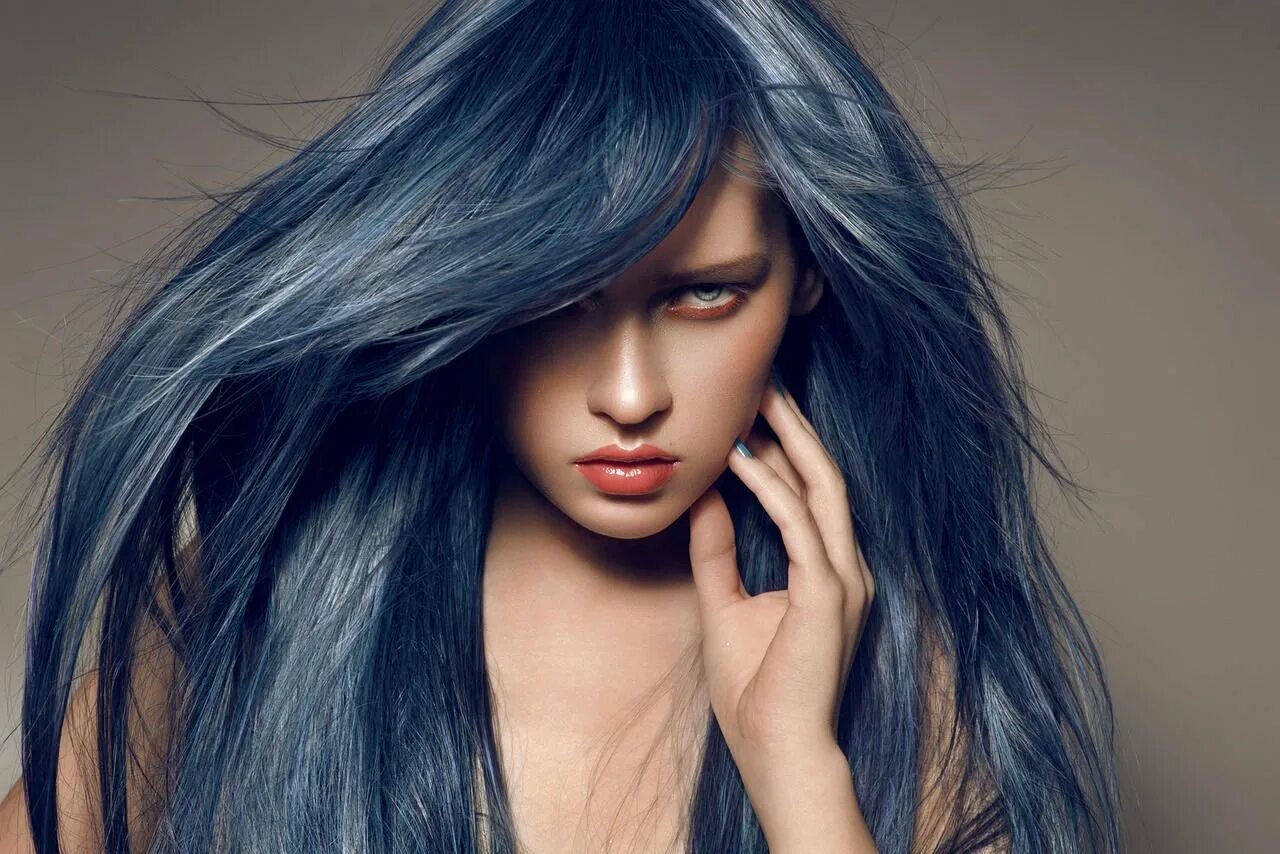Синий цвет волос. Пепельно синие волосы. Голубые волосы. Серо синие волосы.