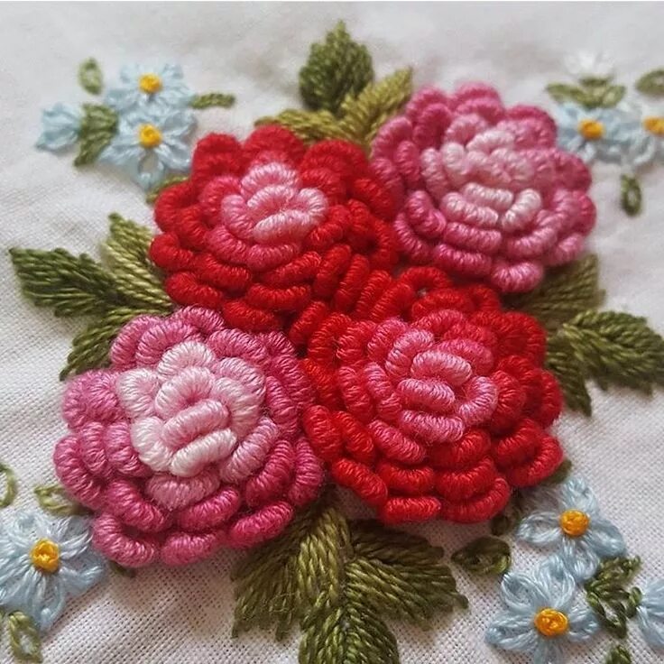 Техника вышивки цветов. Вышивка рококо Стежки. Вышивка бразильская техника рококо для начинающих. Цветы швом рококо. Ирландская вышивка рококо.