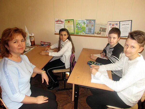 Мбоу сш14 евпатория электронный. 14 школа евпатория. 2 школа евпатория. 12 школа евпатория. учителя школы 14 евпатория.