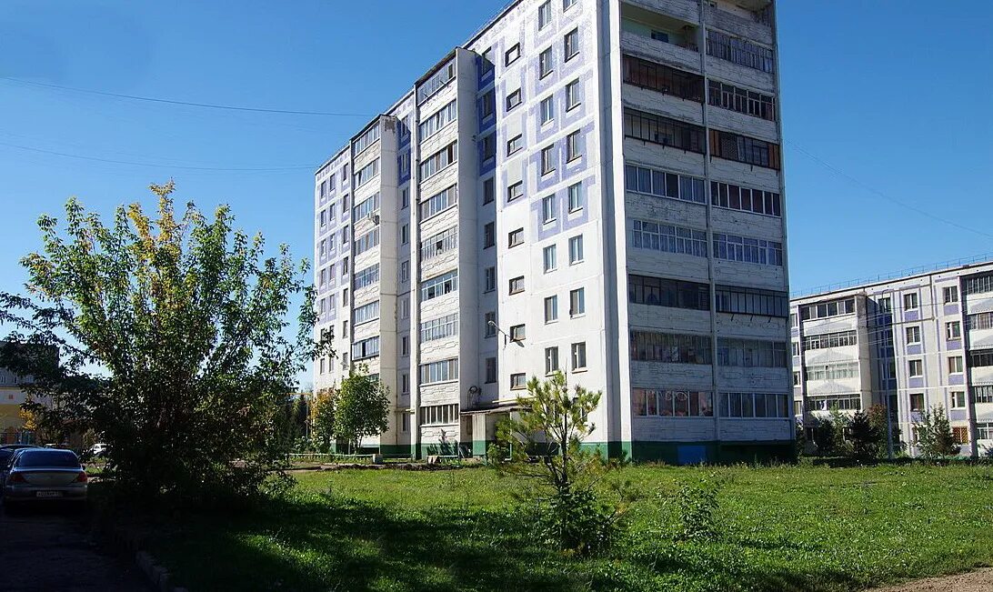 Панельный дом 9 этажка. Хрущёвка 5 этажка. Пятиэтажка кирпичная хрущевка. Панельная хрущёвка серии 1-335. Восстания 13 пермь.