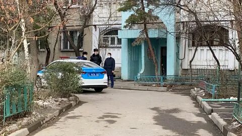 Женщина выпрыгнула