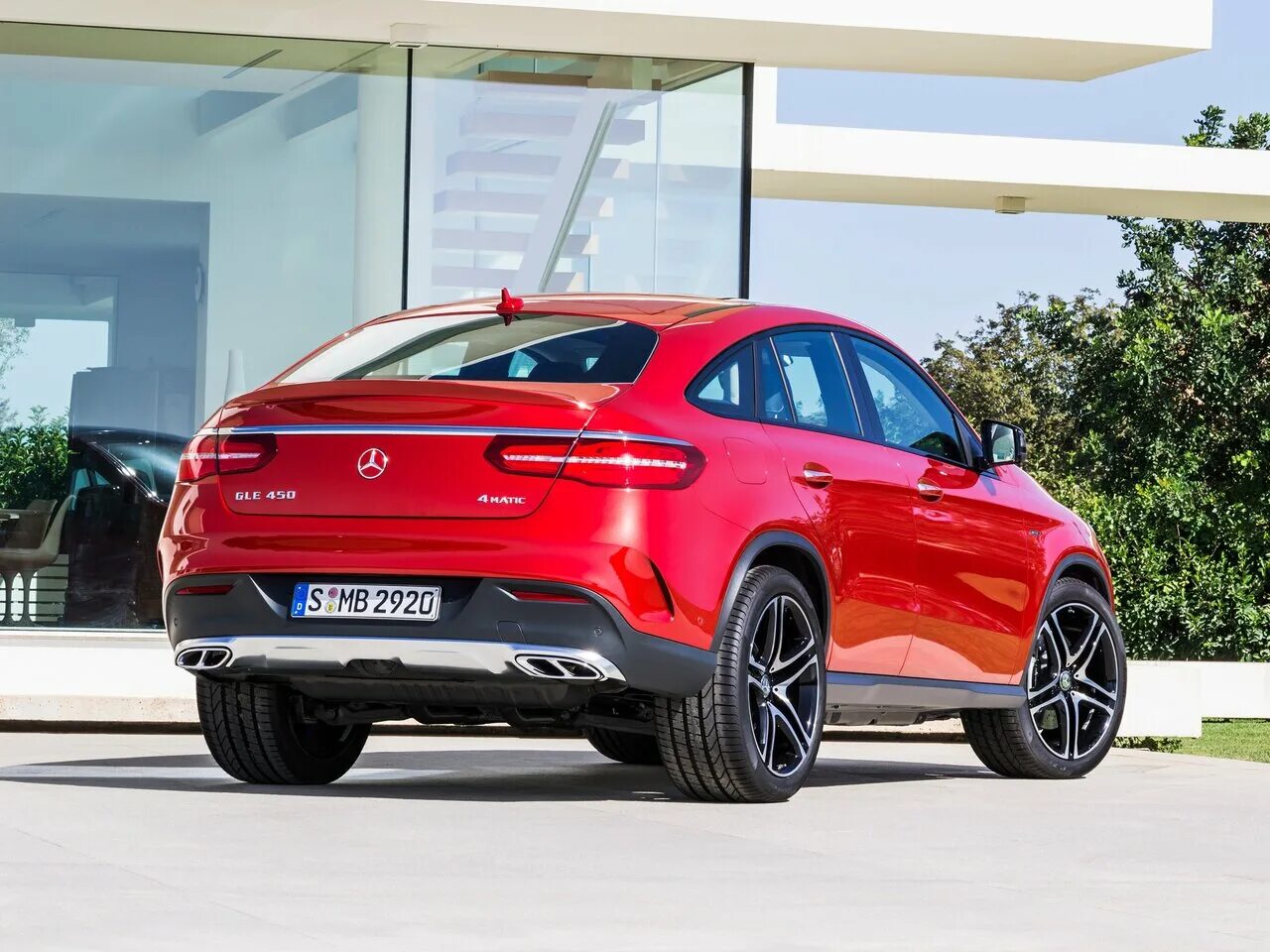 Новые модели баз. Мерседес GLE Coupe. Mercedes Benz GLE 450 Coupe. GLE 450 AMG. Мерседес Mercedes-Benz GLE 450 AMG Coupe.