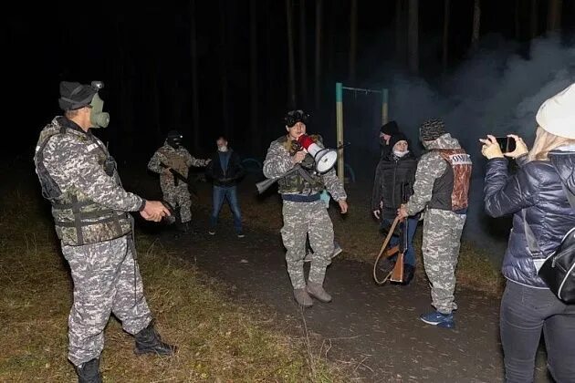 Североуральск подслушано вконтакте. Молодежный парк Североуральск. Североуральск 90е. Ночной Североуральск. Североуральск убийцы.