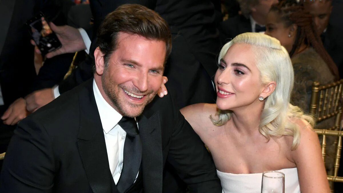 Леди гага звезда родилась оскар. Lady gaga bradley cooper песни. Смех гага и купер. Брэдли купер. Купер и гага.