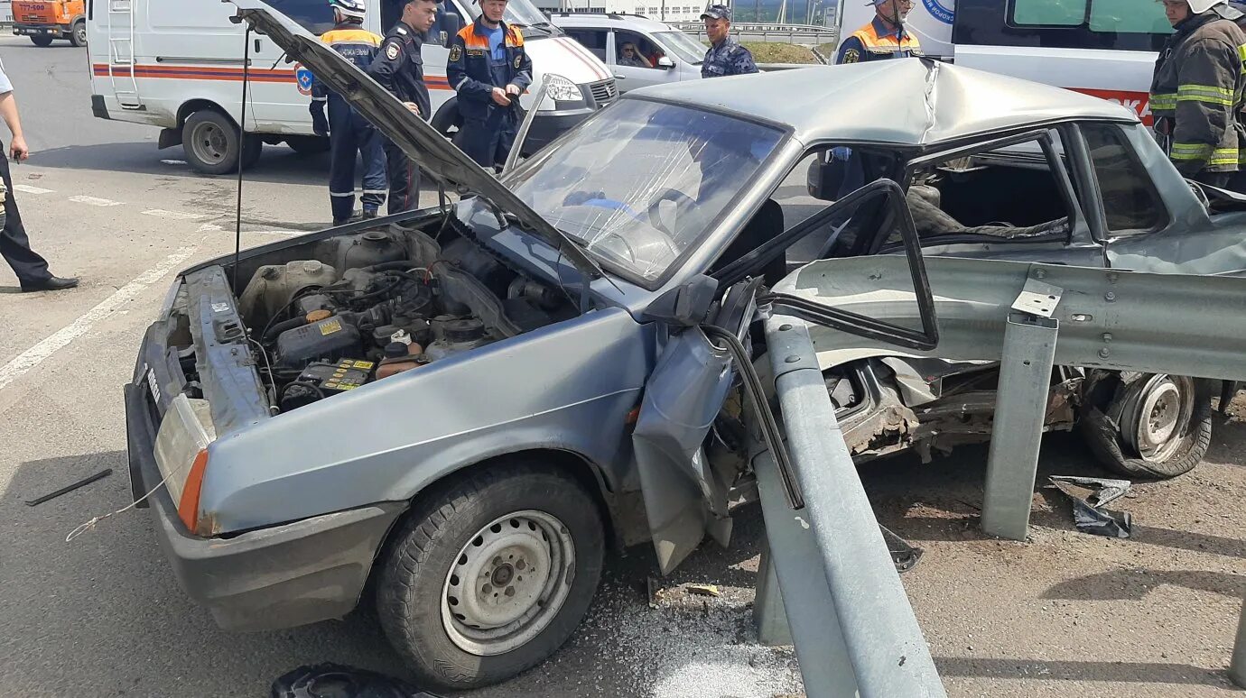 Дтп в санкт-петербурге инфинити. 2014. Блоггер эдвард билл авария. Lng b xg. Lng b xg.