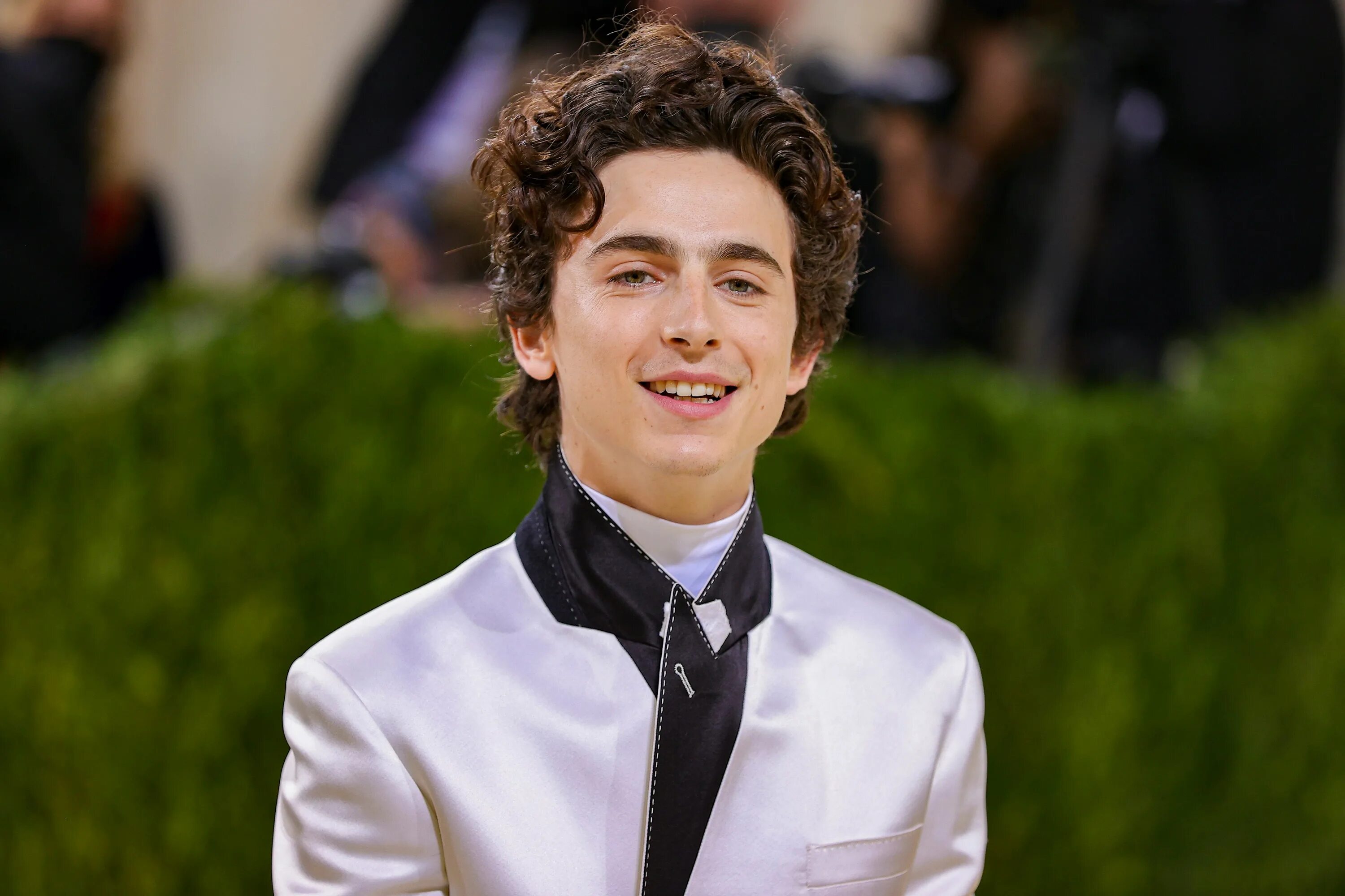 Тимоти Шаламе. Тимоти Шаламе Timothee Chalamet. Тимоти Шаламе 2021. Тимоти Шаламе met Gala 2021. Тимоти шаламе отношения