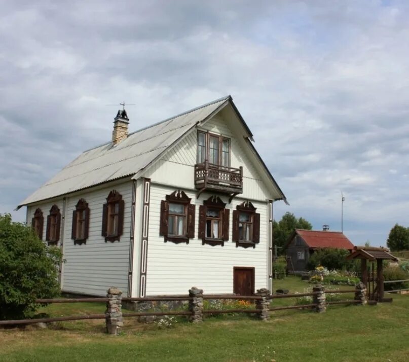 Гостиница царская деревня сергиев. Деревне посад. Царская деревня сергиев посад. Гостиница царская деревня в сергиевом посаде. Церковь в д.