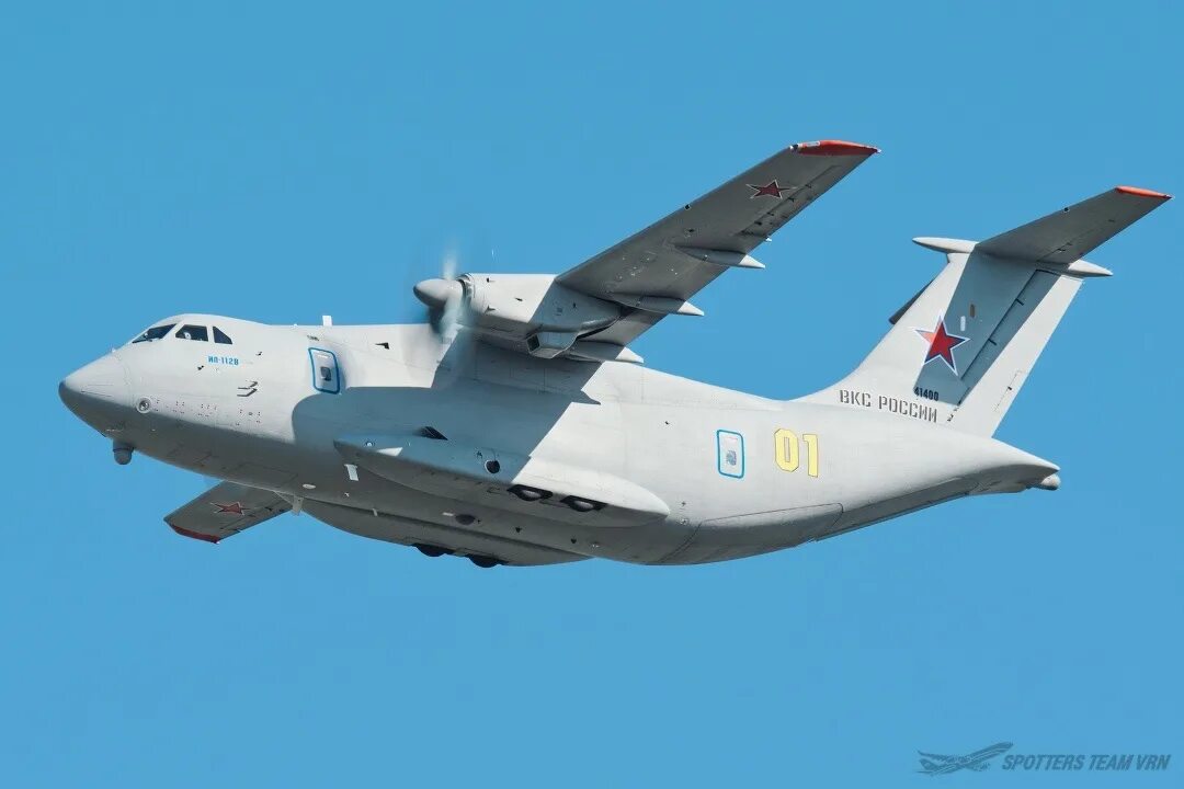 Самолет ил-112в. Ильюшин ил-112в. Самолет ил-112в. Транспортный самолет ил 112. Шасси ил-112.