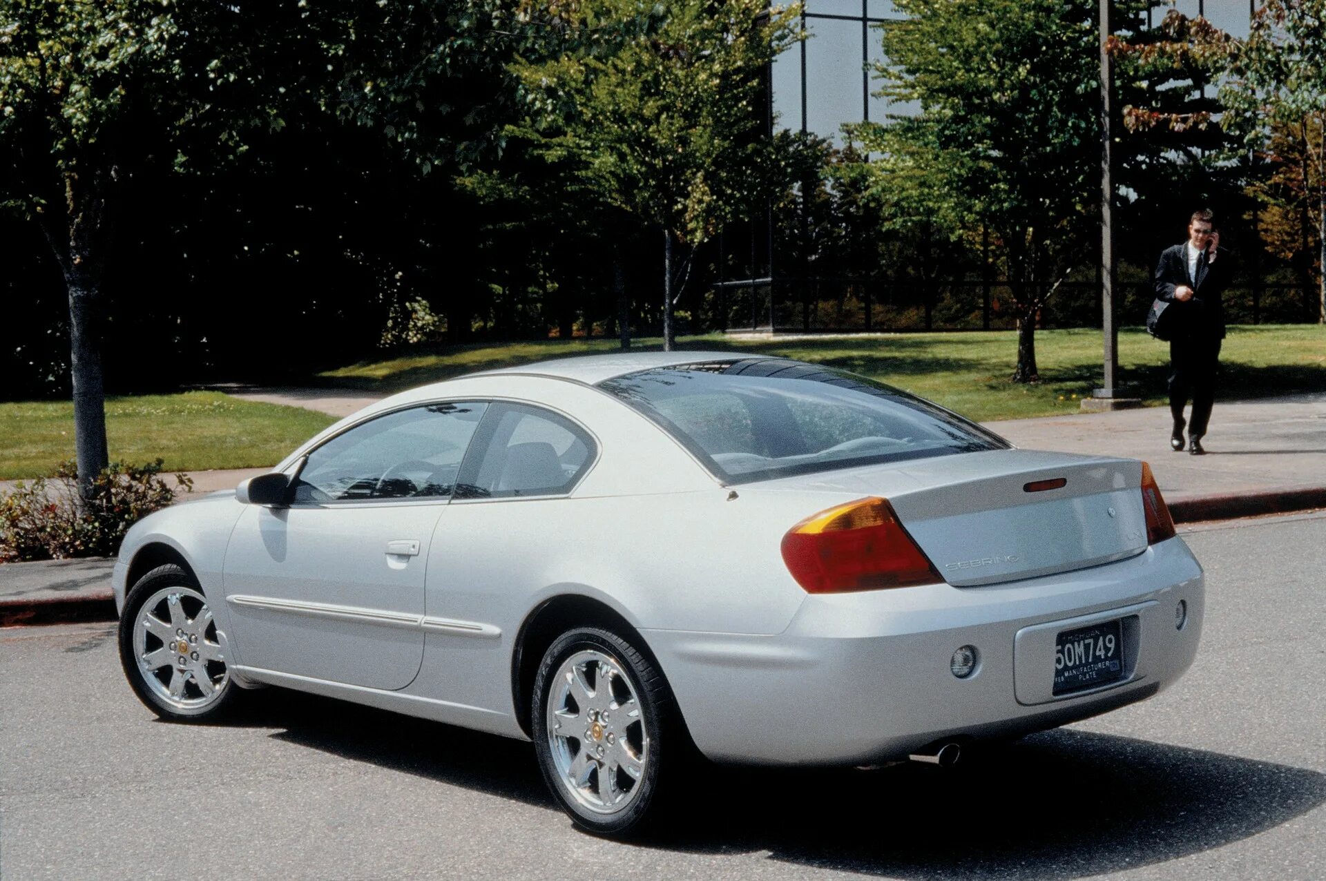 Крайслер 3 поколения. Chrysler Sebring Coupe 2001. Chrysler Sebring Coupe 2002. Крайслер Себринг 2000. Крайслер Себринг купе.