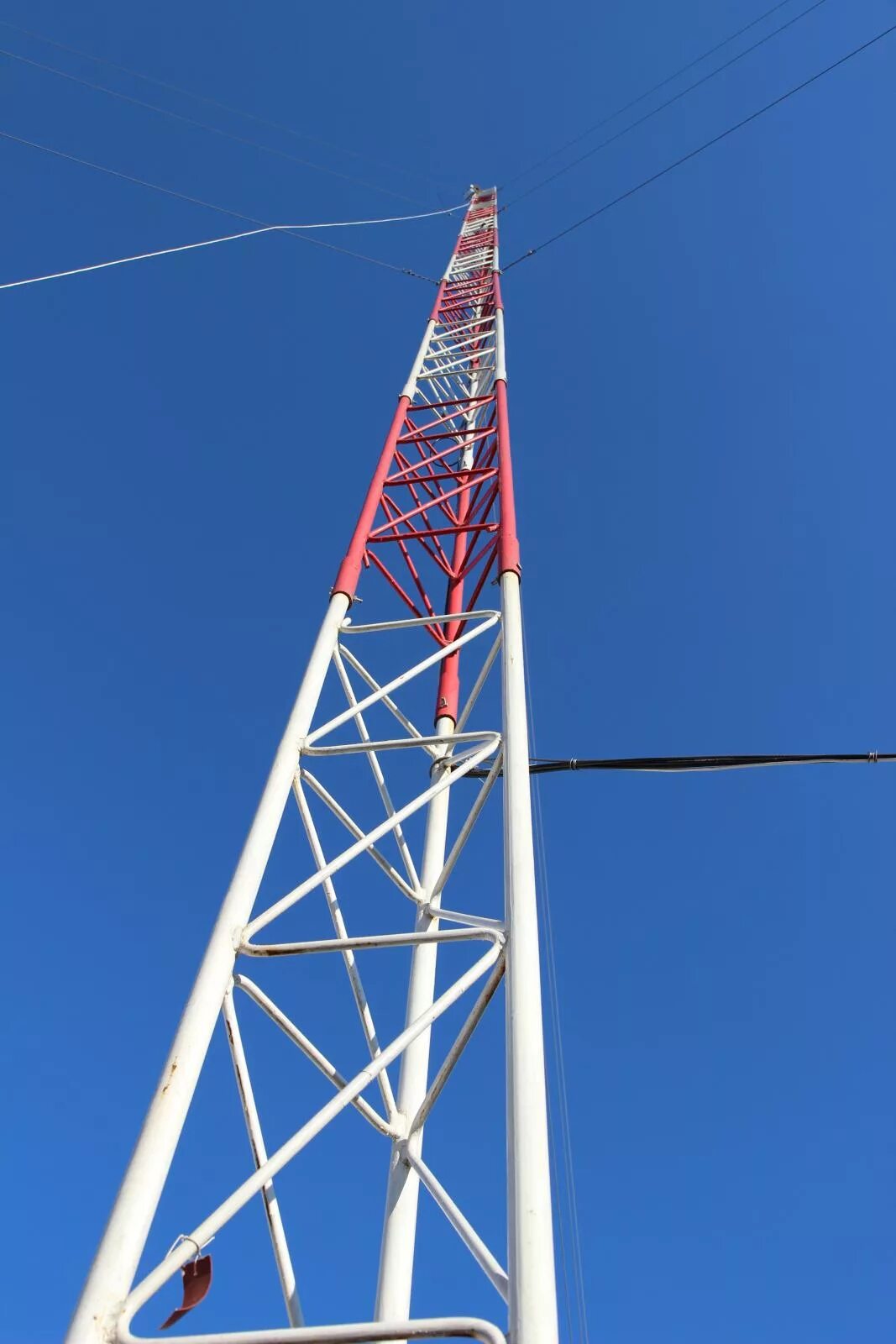 Мачта аренда. Мачта секционная унжа-1,. мачта амс-400-2т трехгранная. мачта ррл амс 80. редуктор мачты унжа 1.