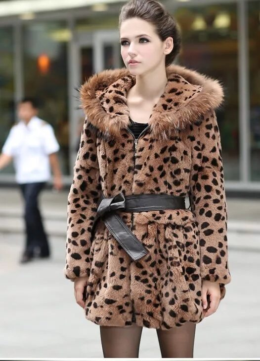 Леопардовая шуба фото. Sisley leopard шубка. tivoli леопардовая шуба. ilcott шуба леопардовая. шуба sela леопард.