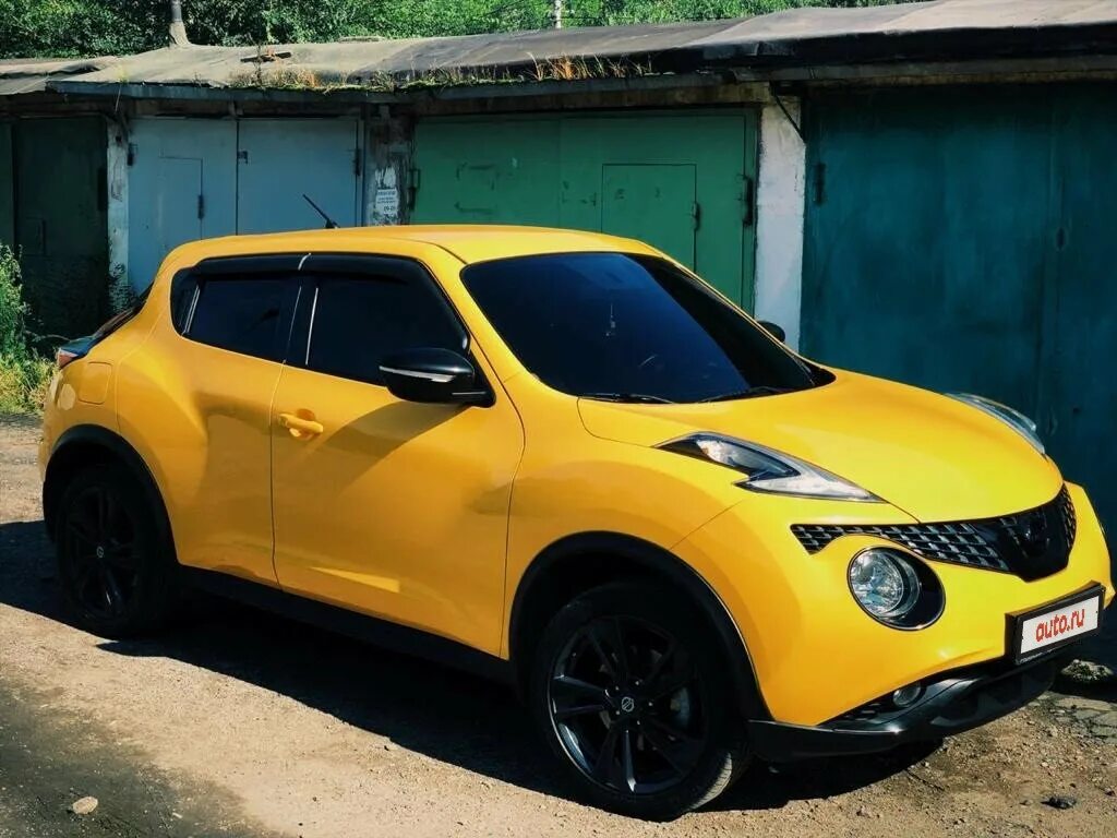 Купить б/у Nissan Juke I Рестайлинг 1.6 CVT (117 л.с.) бензин вариатор в Санкт-П