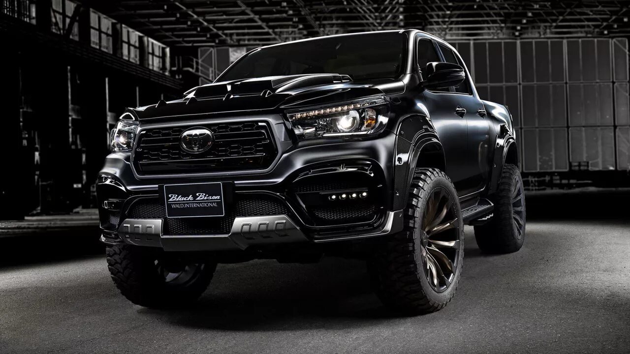 Тюнинг hilux. Toyota hilux 2025 black. toyota hilux black bison edition. тойота хайлюкс блэк бизон. toyota hilux 2025 tuning.