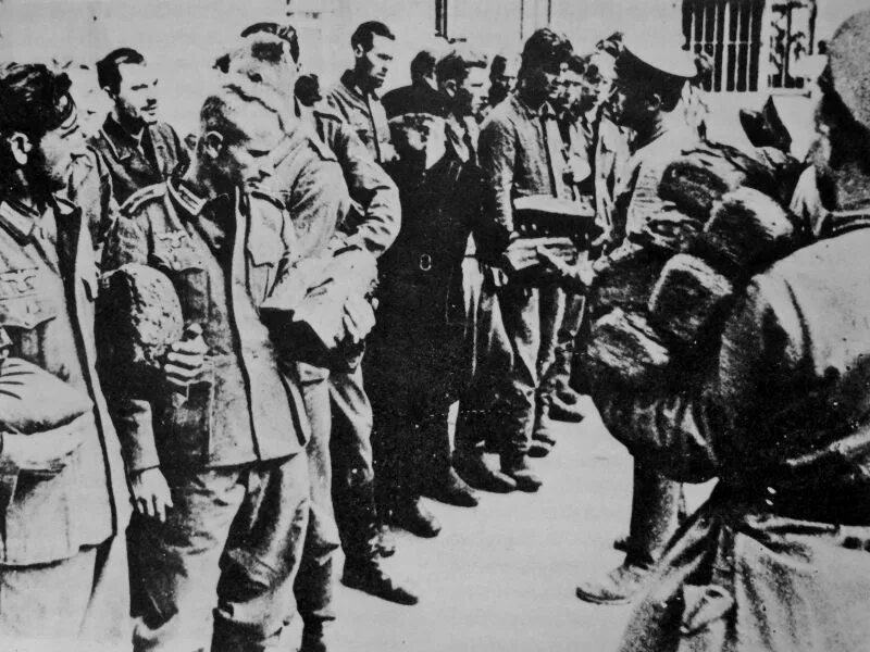 Вагоны концлагерей 1942-1943. Финские солдаты 1939. Возвращение военнопленных. Возвращение военнопленных. Пленные британские солдаты 1941.