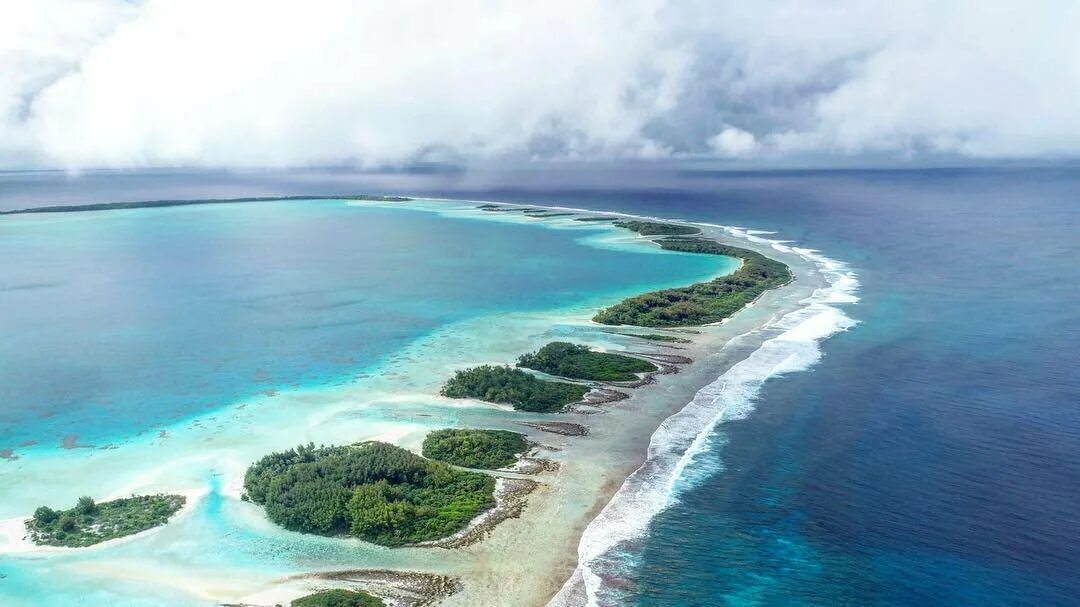 Крупнейшие архипелаги тихого океана. Атолл Бора-Бора. Острова Океании Бора Бора. Остров Кирибати. Атолл ненго ненго, французская Полинезия.