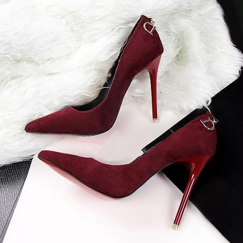 замшевые каблуки. туфли замшевые бордовые эконика. туфли на толстом каблуке. туфли с толстым каблуком. классические черные лодочки.