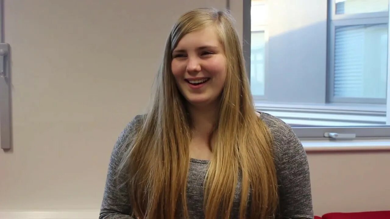 Julia cast. Кастинг julia. vulis julia кастинг.
