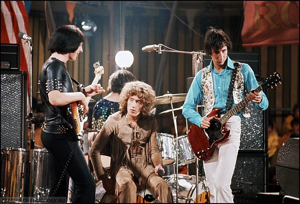 Rock and roll and stone. Rolling stones circus 1968. цирк роллинг стоунз. рок н ролл англия. группа the who.