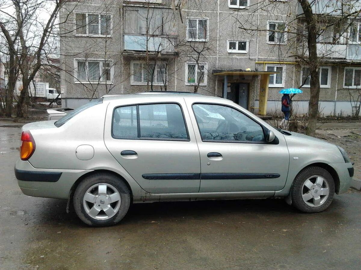 Купить рено 2005 года. Рено Симбол 2005. Рено Симбол 2005 года. Renault symbol 2004. Рено Симбол 1.4 2005 года.