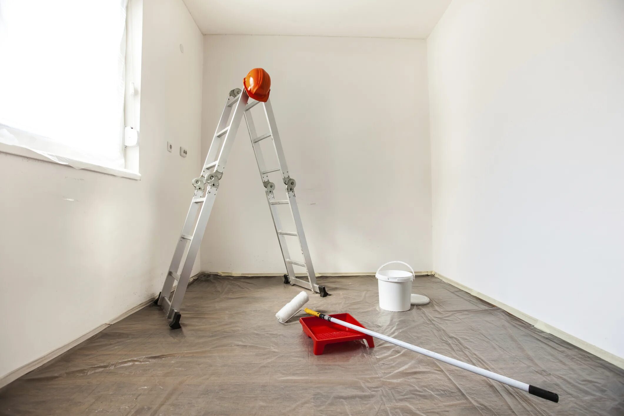 Подготовка помещение к работе. Стройка отделка. Монтаж на тяжнова потолка. Отделочные работы. Ремонт офиса процесс.