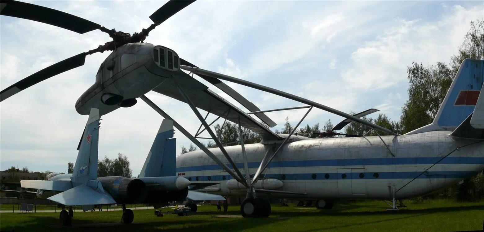 Двухвинтовой вертолёт ми-12. Ми 12 Монино. Самый большой вертолет в мире ми 12. Вертолет в-12 Монино.