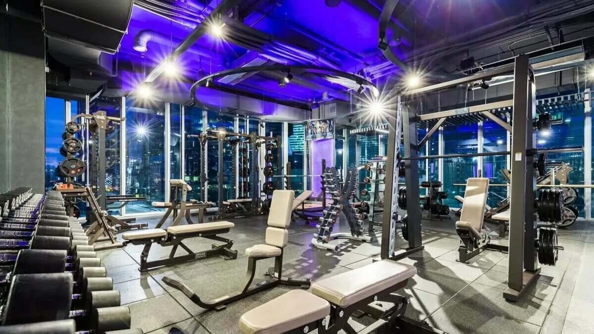 Лучший фитнес. Encore fitness новоясеневский просп 9. encore fitness москва сити. фитнес клуб encore fitness сити. зал encore fitness.