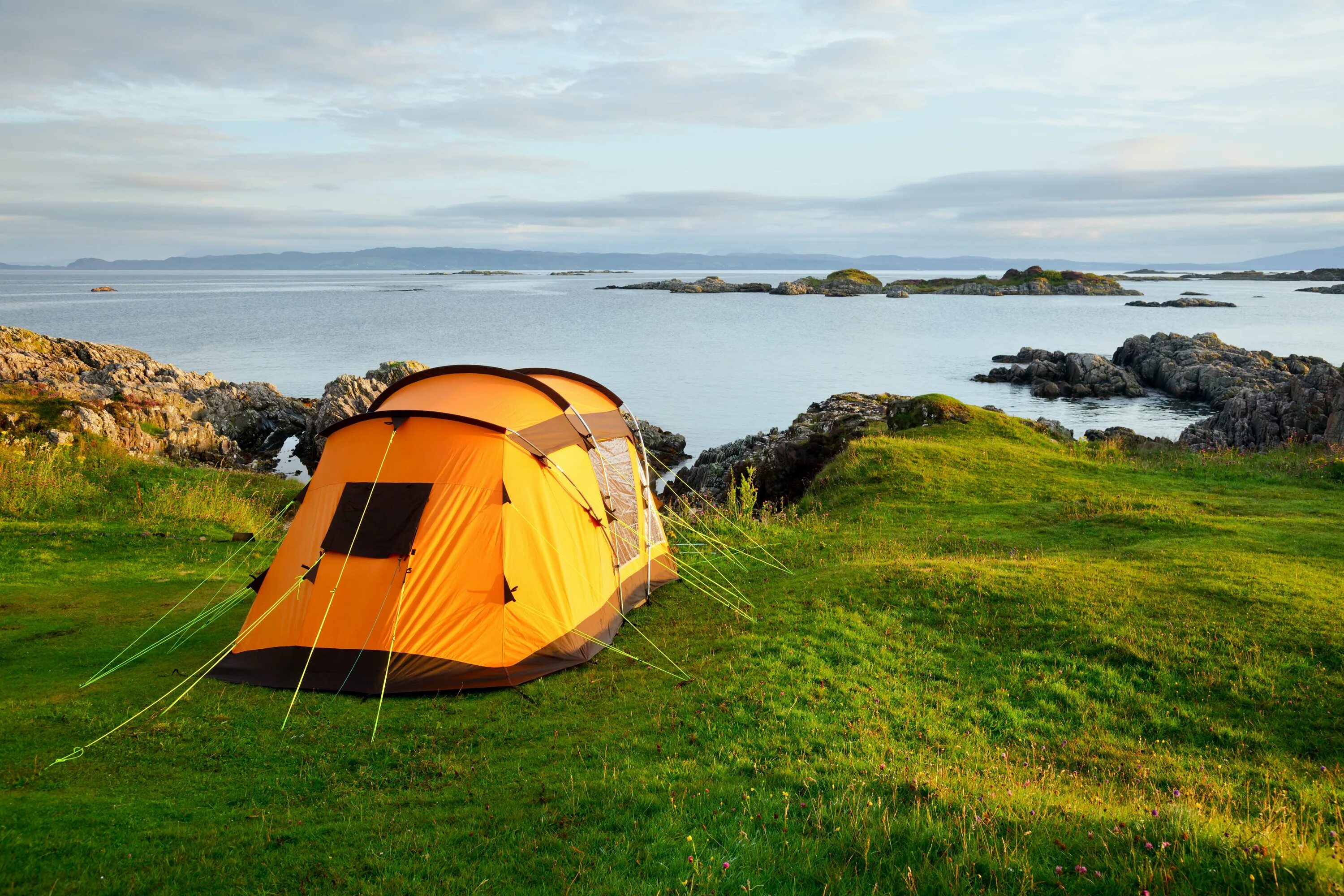 Красивые места для отдыха на природе. Палатка на природе. Кемпинг. Палатки для кемпинга. Кемпинг на природе.