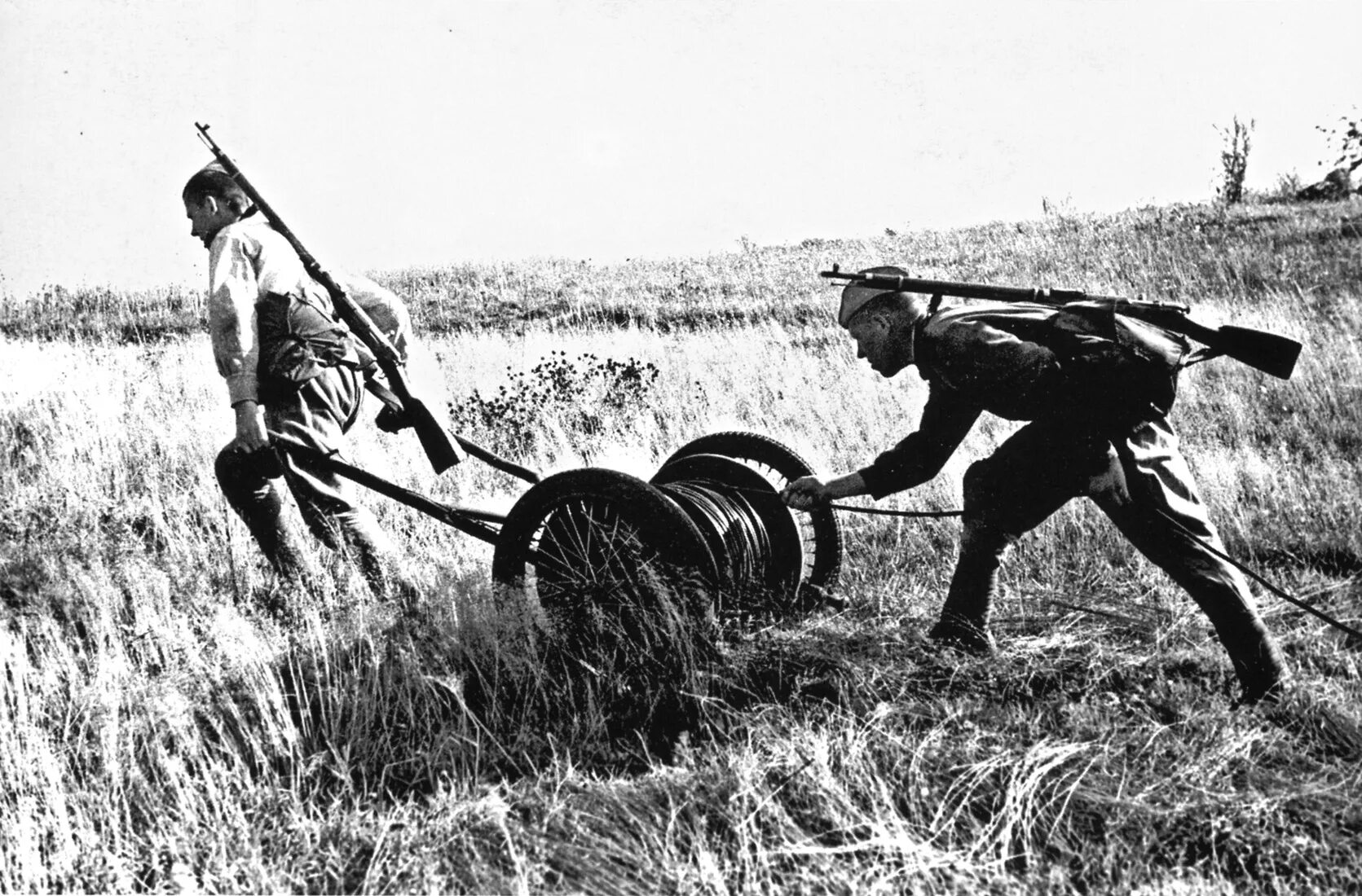 Связисты Великой Отечественной войны. Связисты на войне 1941-1945. Военные Связисты в годы ВОВ. Связисты РККА В 1941 году.