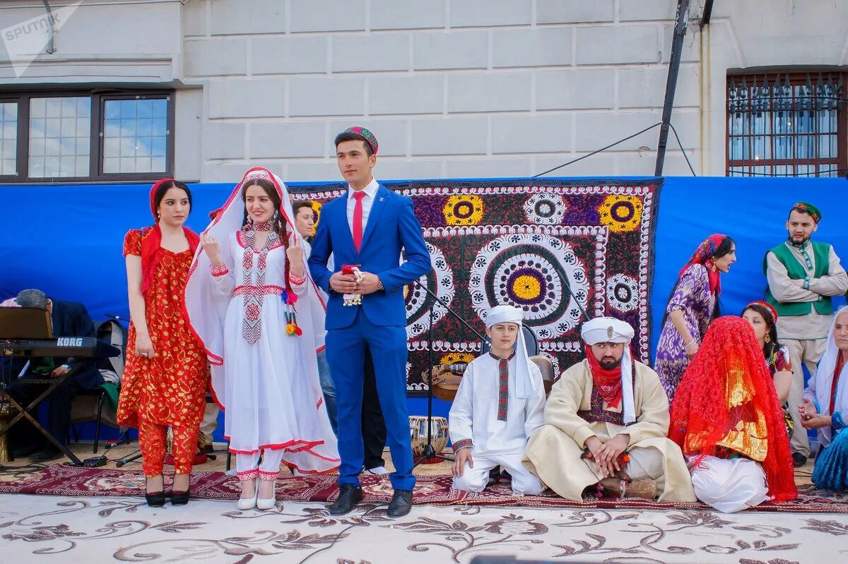 Традиции памирцев Таджикистане. Памирское свадьбы в Таджикистане. Таджикистан Памир и Памирцы. Традиционная таджикская свадьба. Таджикский понимаешь таджикский