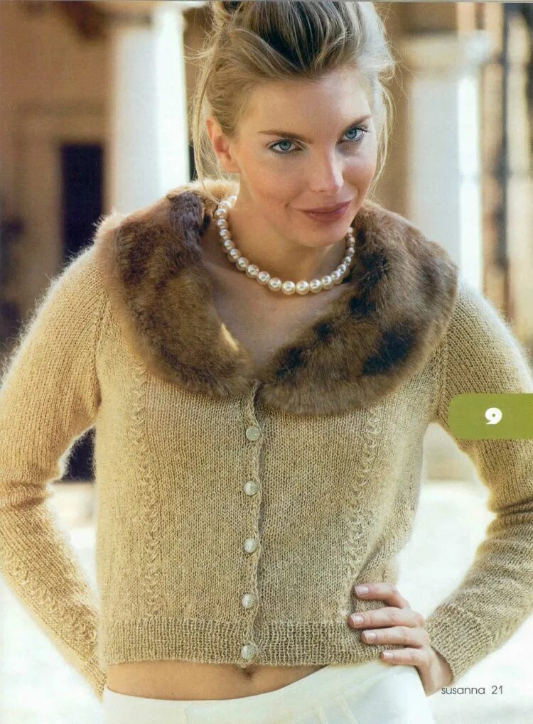 белая кофта. вязаная кофта с мехом. кофта с воротником из меха. вязаный жакет с меховым воротником. вязаная кофта с мехом.