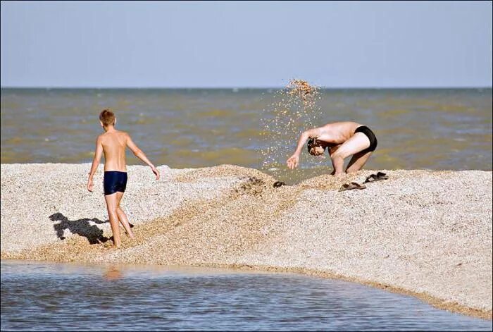 Коса купаться. Коса долгая станица Должанская. Коса долгая Азовское море Должанская. Должанская коса море. Должанская море коса долгая.