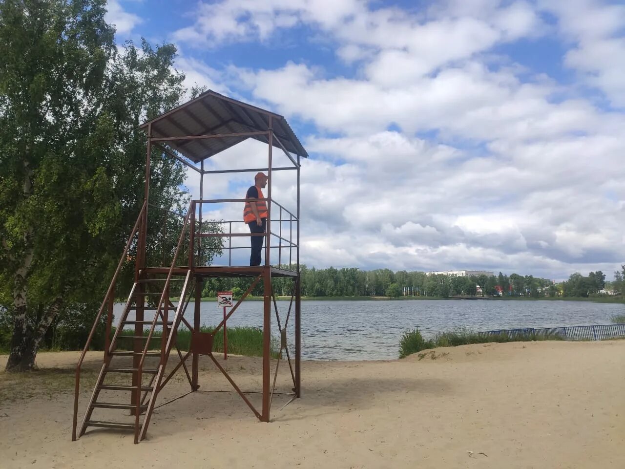 Светлоярское озеро нижний. Светлоярское озеро Нижний Новгород. Светлоярское озеро Нижний Новгород 2022. Озеро Светлоярское пляж Нижний. Светлоярский пляж Нижний Новгород.