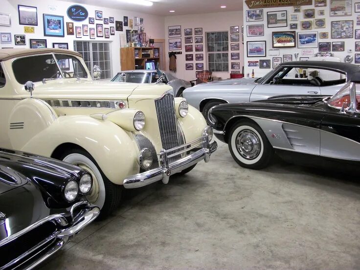 Classic garage. Эмблема для гаража. Принт гаража. Ретро автомастерская. Classic garage.