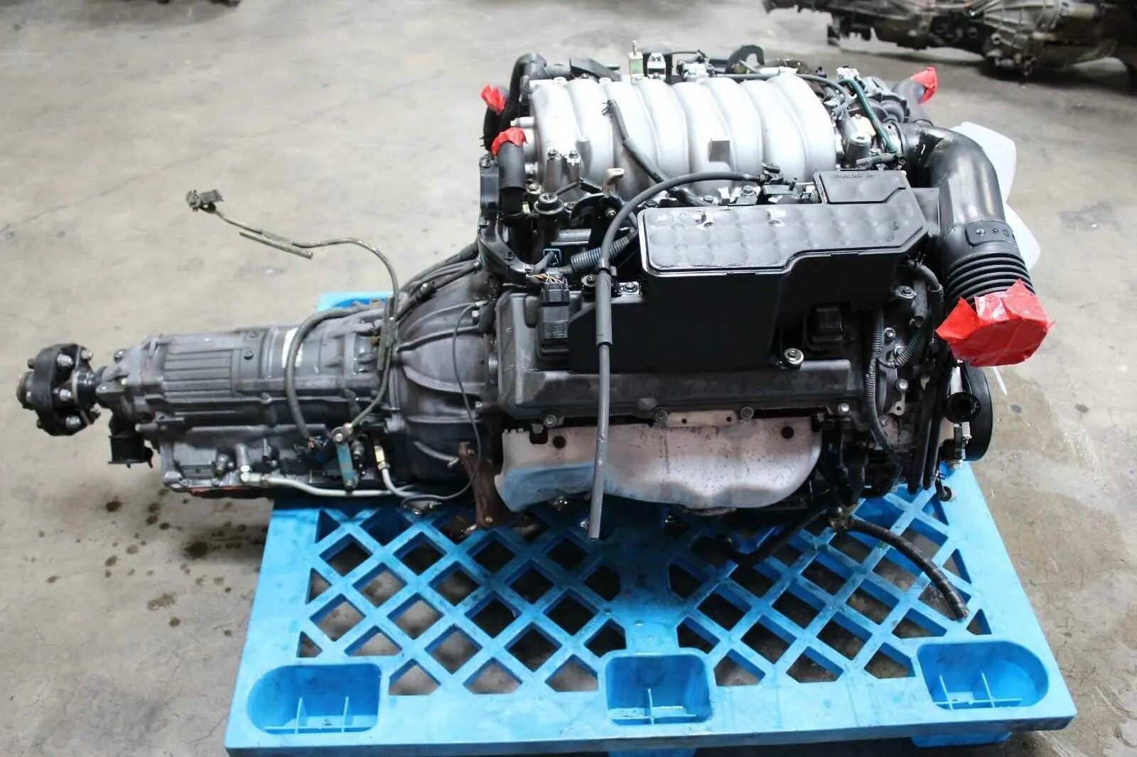 Uz fe vvti. 1uz Fe. 1uz-Fe VVT-I. Двигатель 1uz-Fe. Toyota 1uz-Fe.